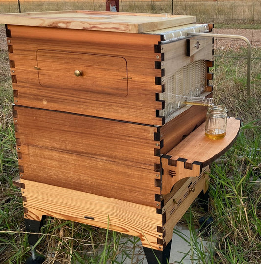 Increasing honey production with another Flow Hive - Cowra Gold